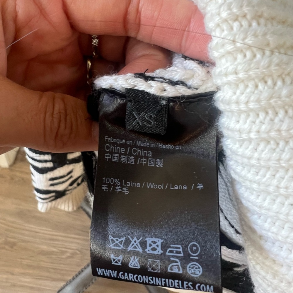 Garons Infidles Winter Pattern Sweater - image 3